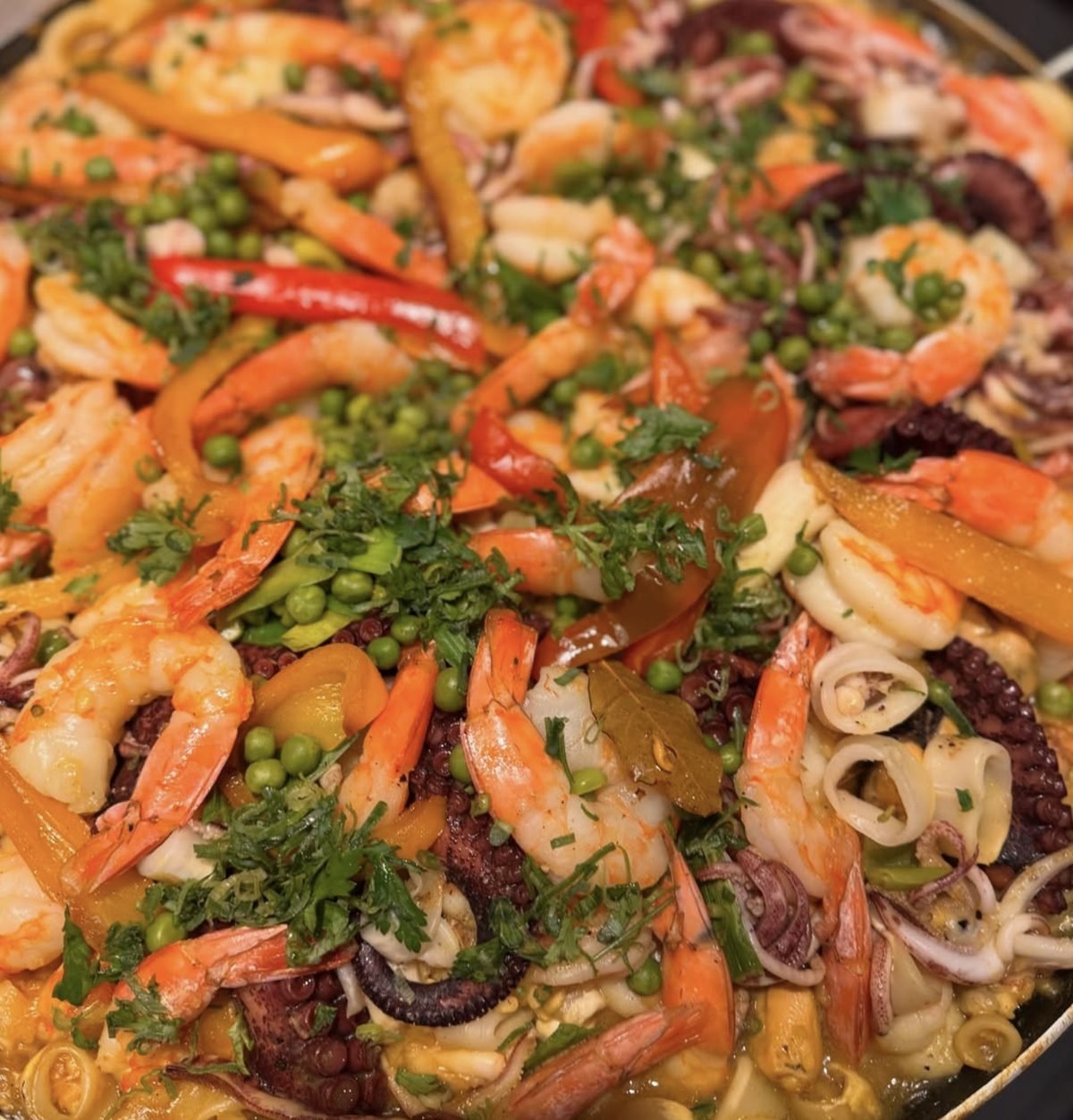 Paella de frutos do mar